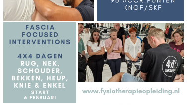 Promotieposter voor de opleiding Orthopedische Revalidatie (4xT Methode) met afbeeldingen van therapeuten in opleiding, myofasciale technieken en rugrevalidatie.